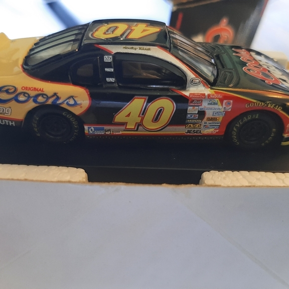 2000 Brooks & Dunn Sterling Marlin 40 Team Caliber Toy Car - Racing Champions - Picture 5 of 7